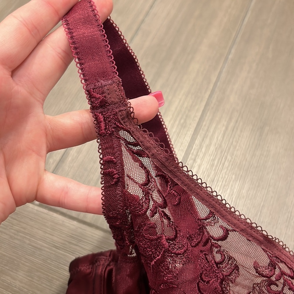 Wacoal 85126 Burgundy Bra - Picture 4 of 9
